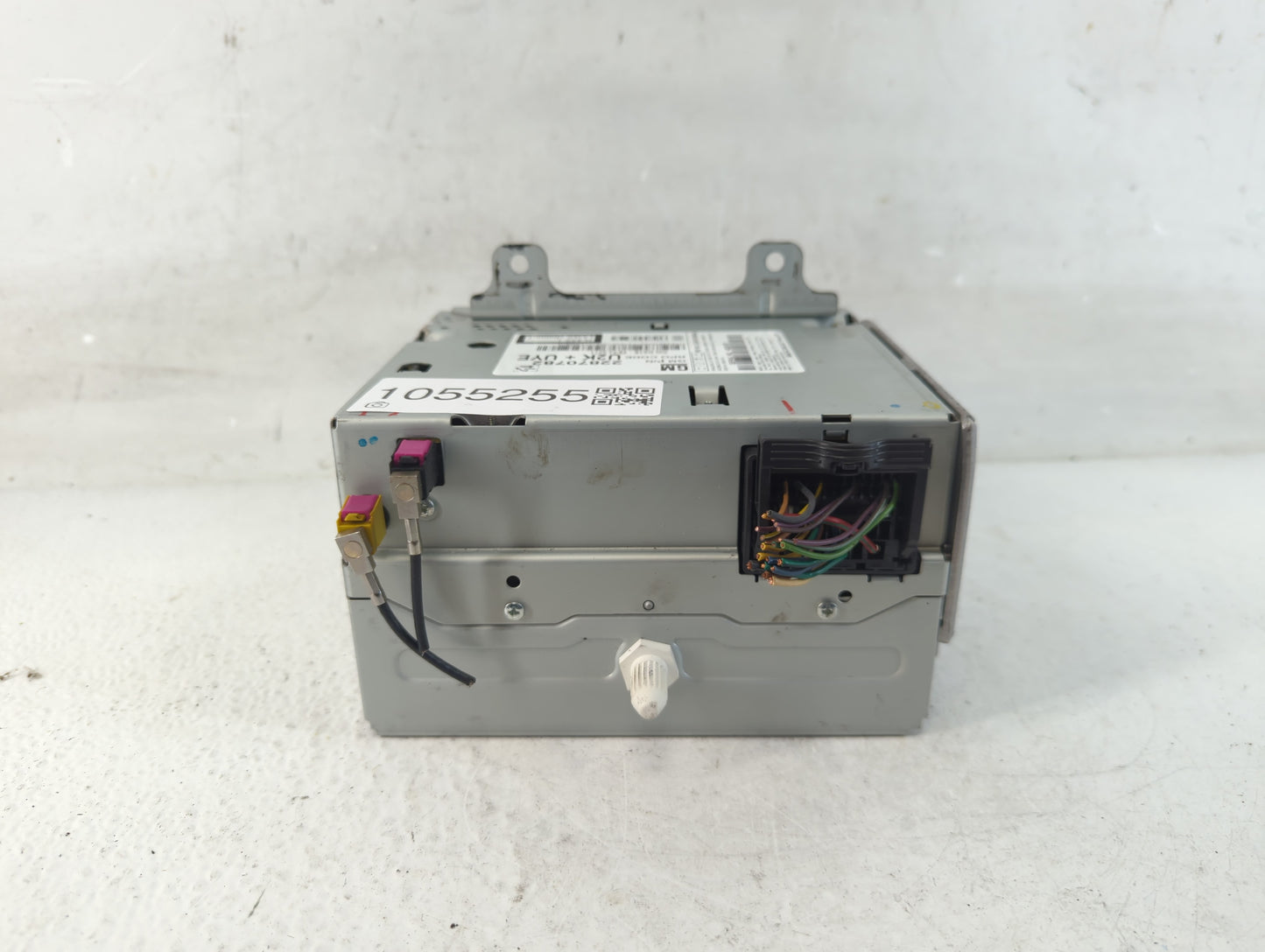 2012 Chevrolet Cruze Radio AM FM Cd Player Receiver Replacement P/N:22870782 Fits OEM Used Auto Parts - Oemusedautoparts1.co