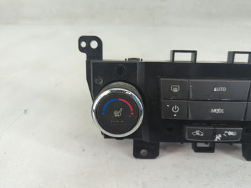 2011-2012 Chevrolet Cruze Climate Control Module Temperature AC/Heater Replacement P/N:95017058 Fits Fits 2011 2012 OEM Used Auto Parts