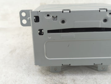 2011-2012 Chevrolet Cruze Radio AM FM Cd Player Receiver Replacement P/N:22815634 Fits Fits 2010 2011 2012 OEM Used Auto Parts
