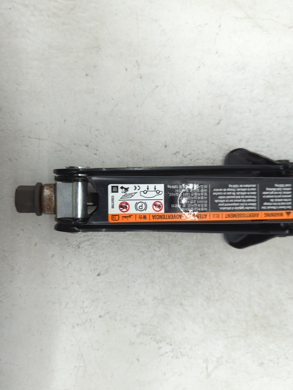 2012 Chevrolet Cruze Spare Scissor Car Jack 1409900 - Oemusedautoparts1.com