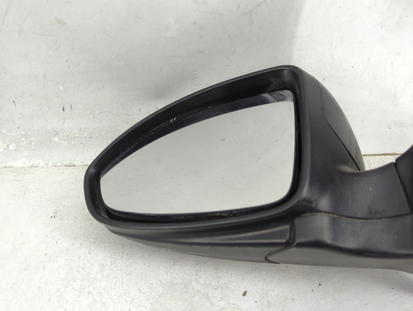 2011-2016 Chevrolet Cruze Driver Side View Mirror - Left Door Mirror OEM Used - Oemusedautoparts1.com
