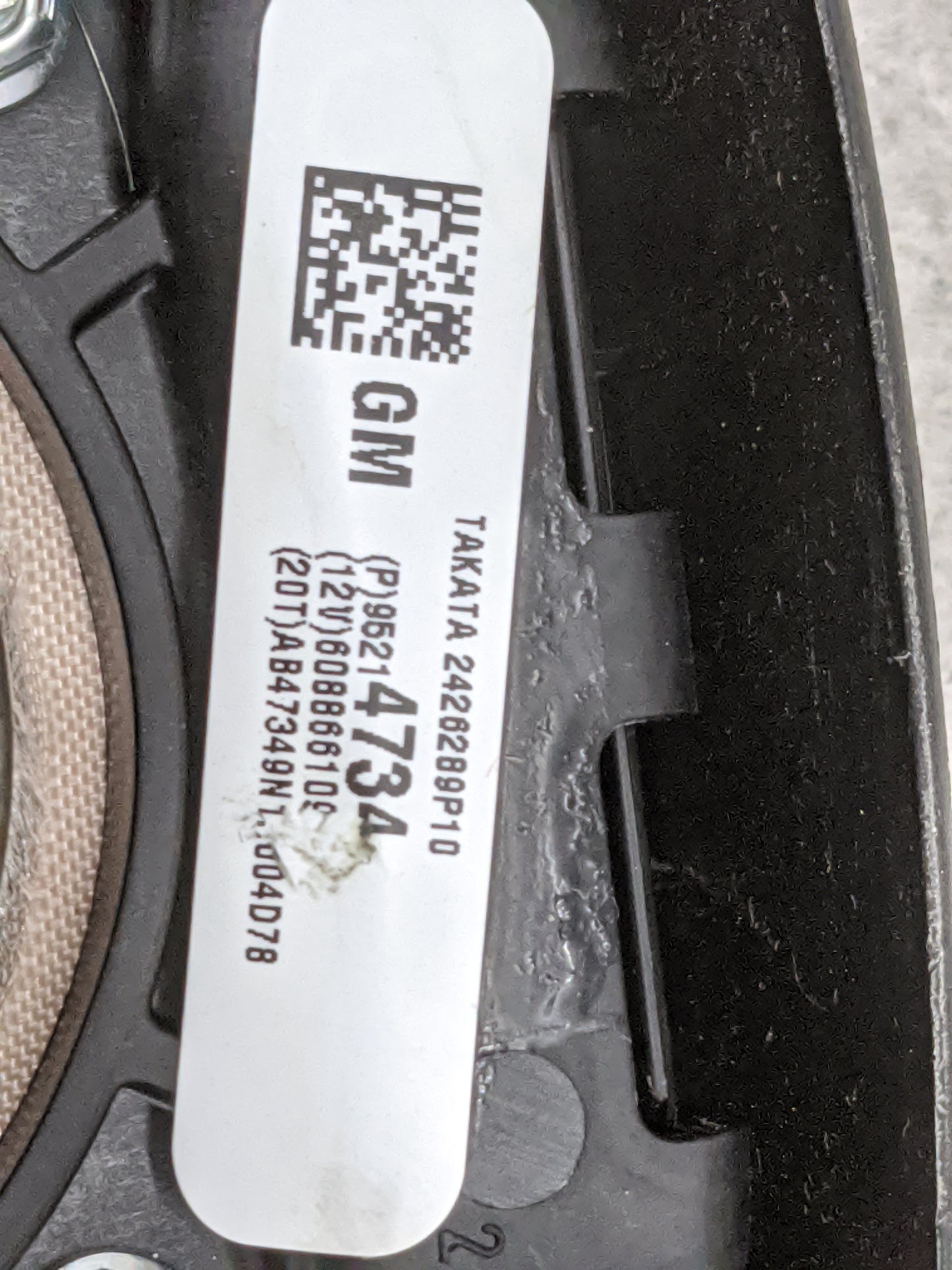 2011-2013 Chevrolet Cruze Air Bag Driver Left Steering Wheel Mounted 1477475 - Oemusedautoparts1.com