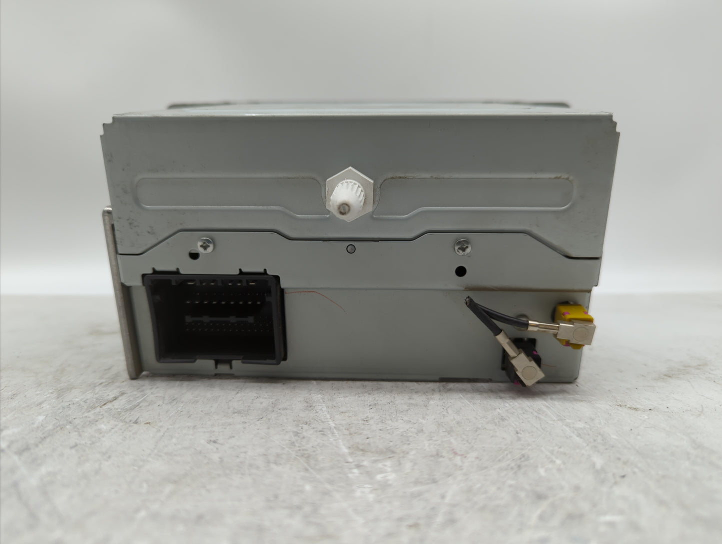 2012-2012 Chevrolet Cruze Am Fm Cd Player Radio Receiver - Oemusedautoparts1.com
