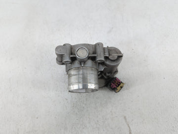 2011-2016 Chevrolet Cruze Throttle Body P/N:55581662 55565489 Fits Fits 2011 2012 2013 2014 2015 2016 2017 2018 2019 OEM Used Auto Parts