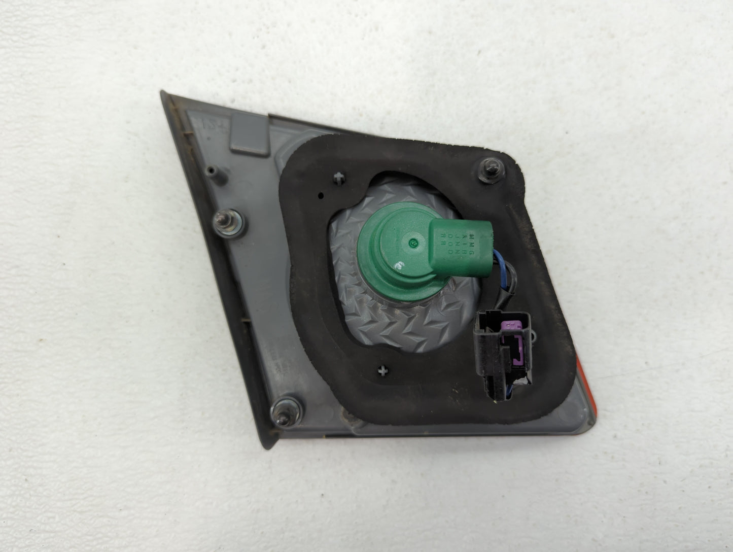 2011-2016 Chevrolet Cruze Tail Light Assembly Passenger Right OEM Fits Fits 2011 2012 2013 2014 2015 2016 OEM Used Auto Part