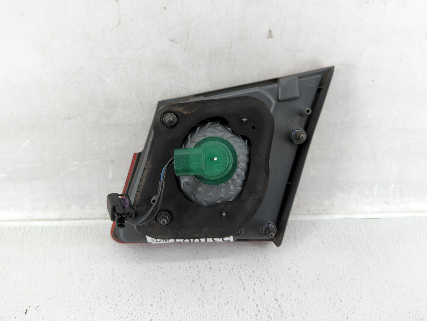 2011-2016 Chevrolet Cruze Tail Light Assembly Driver Left OEM P/N:2T 11 1P GM Fits Fits 2011 2012 2013 2014 2015 2016 OEM Us