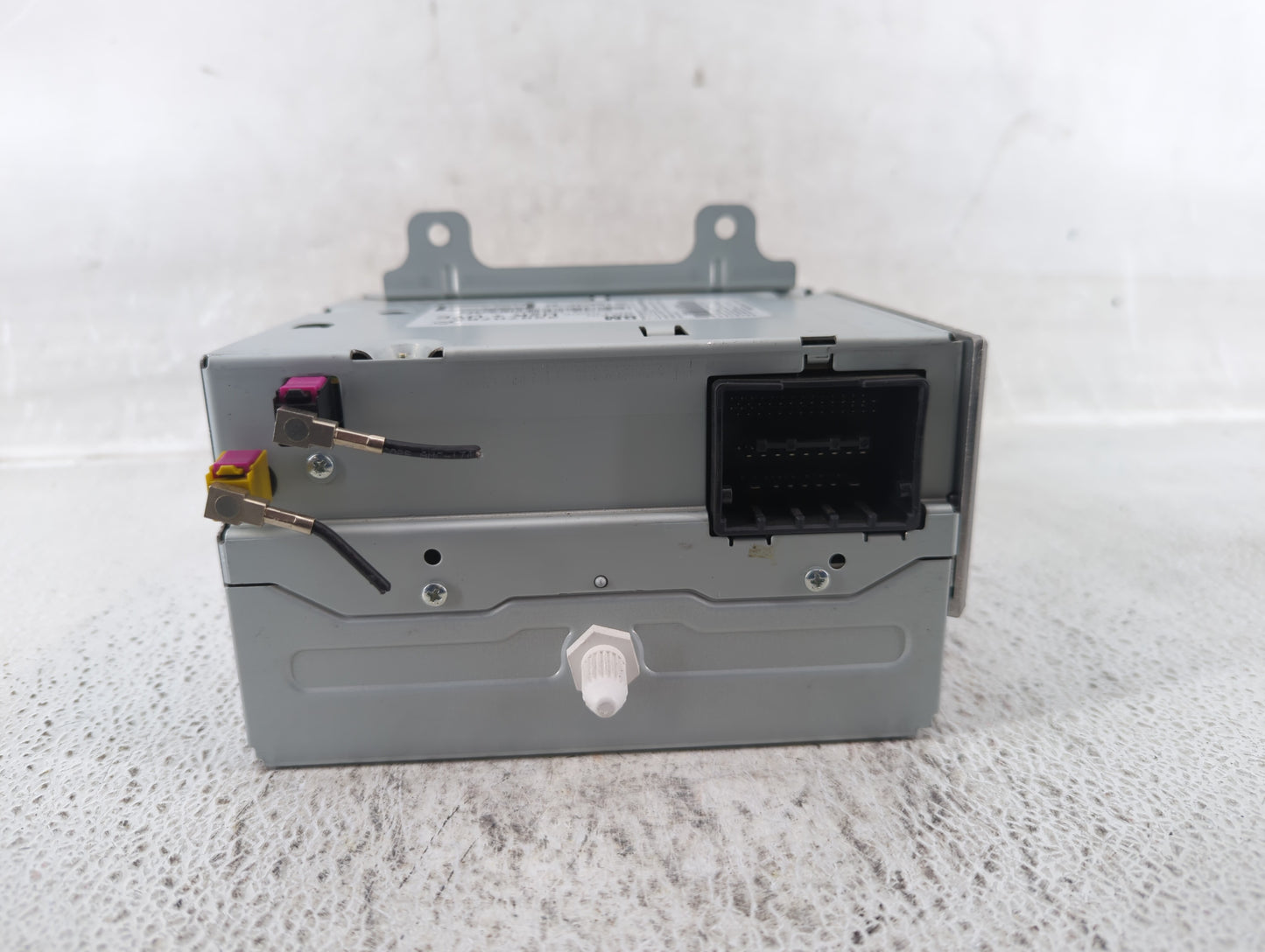 2011-2012 Chevrolet Cruze Am Fm Cd Player Radio Receiver - Oemusedautoparts1.com