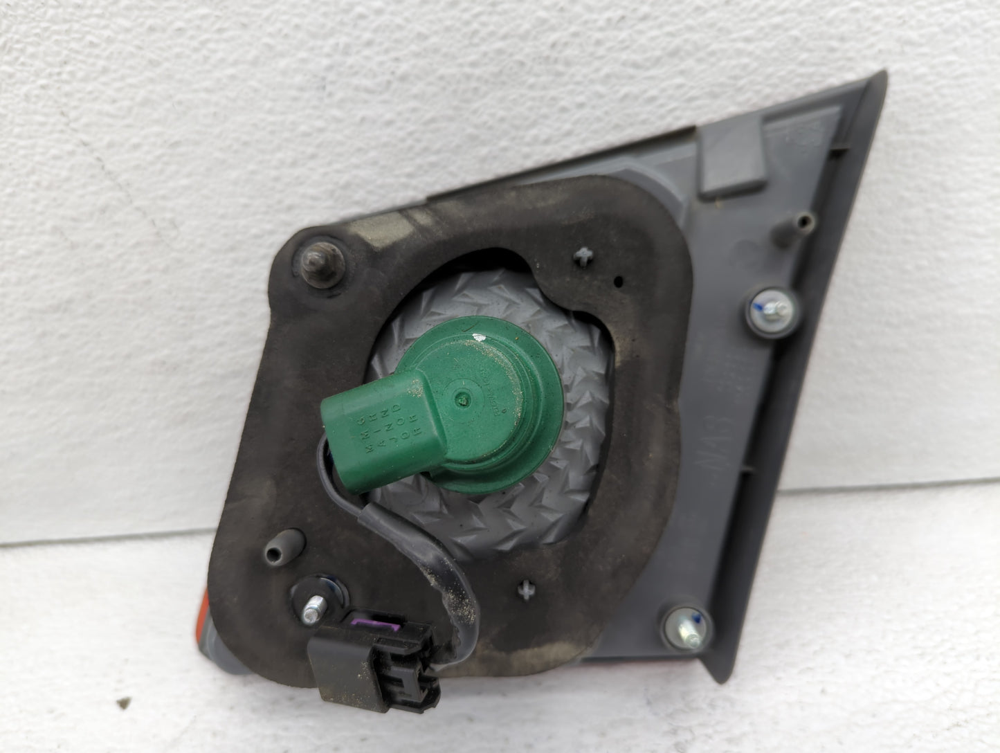 2011-2016 Chevrolet Cruze Tail Light Assembly Driver Left OEM P/N:265503SH5A Fits Fits 2011 2012 2013 2014 2015 2016 OEM Use