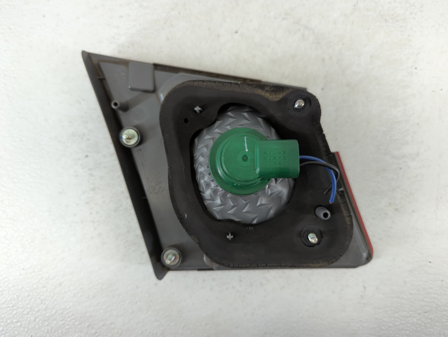 2011-2016 Chevrolet Cruze Tail Light Assembly Passenger Right OEM Fits Fits 2011 2012 2013 2014 2015 2016 OEM Used Auto Part