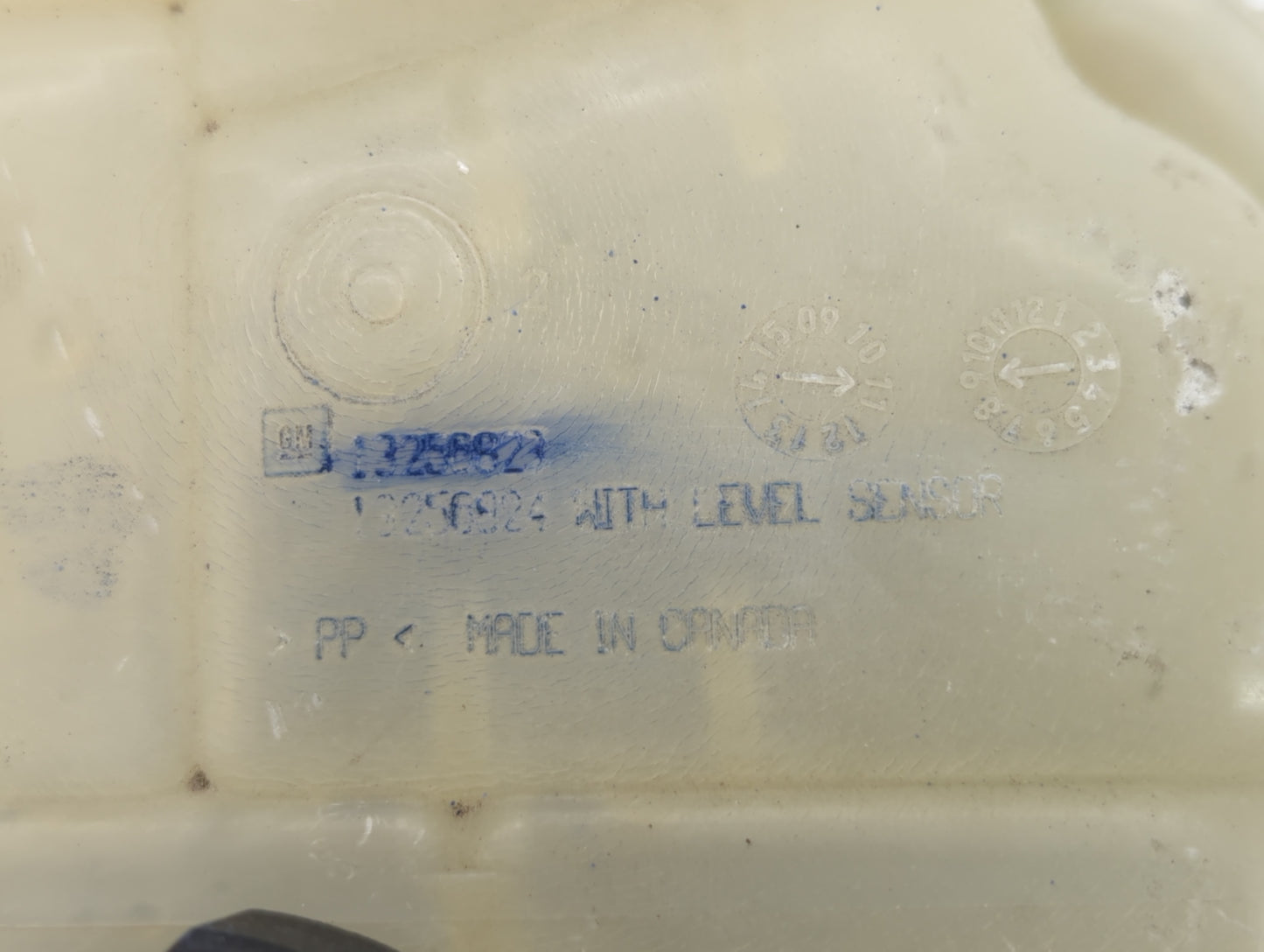 2011-2016 Chevrolet Cruze Radiator Coolant Overflow Expansion Tank Bottle 702780 - Oemusedautoparts1.com