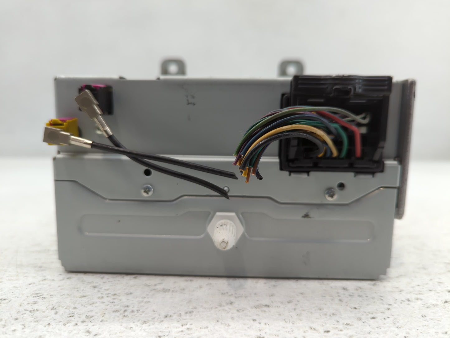 2012 Chevrolet Cruze Radio AM FM Cd Player Receiver Replacement P/N:22815634 Fits OEM Used Auto Parts - Oemusedautoparts1.co
