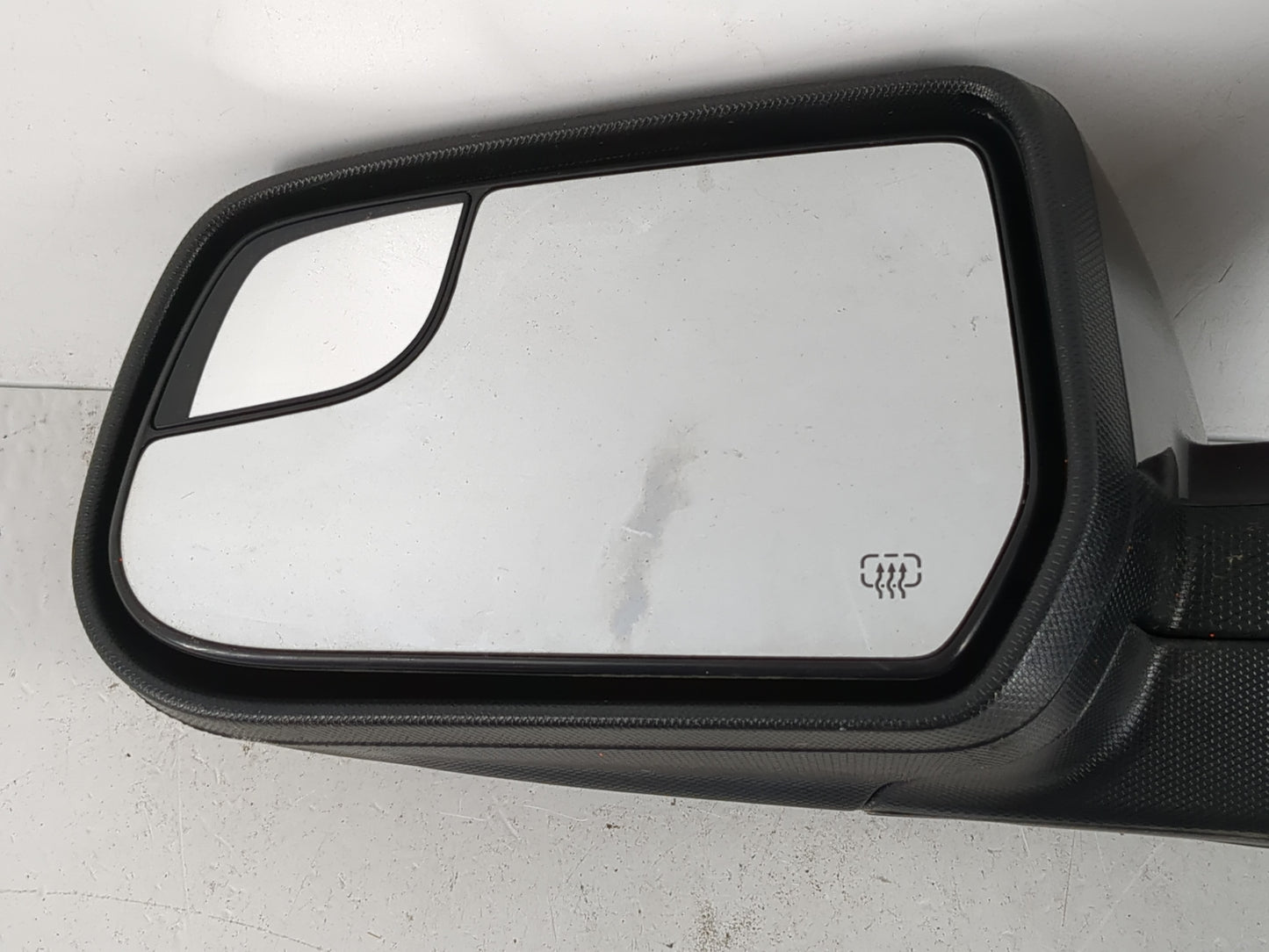 2011-2014 Chevrolet Equinox Driver Side View Mirror - Left Door Mirror OEM Used - Oemusedautoparts1.com