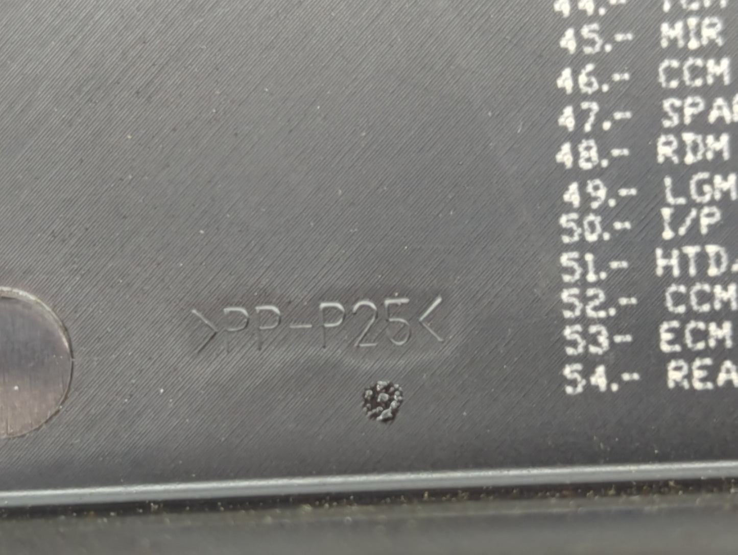 2012 Chevrolet Equinox Fusebox Fuse Box Panel Relay Module Fits OEM Used Auto Parts - Oemusedautoparts1.com