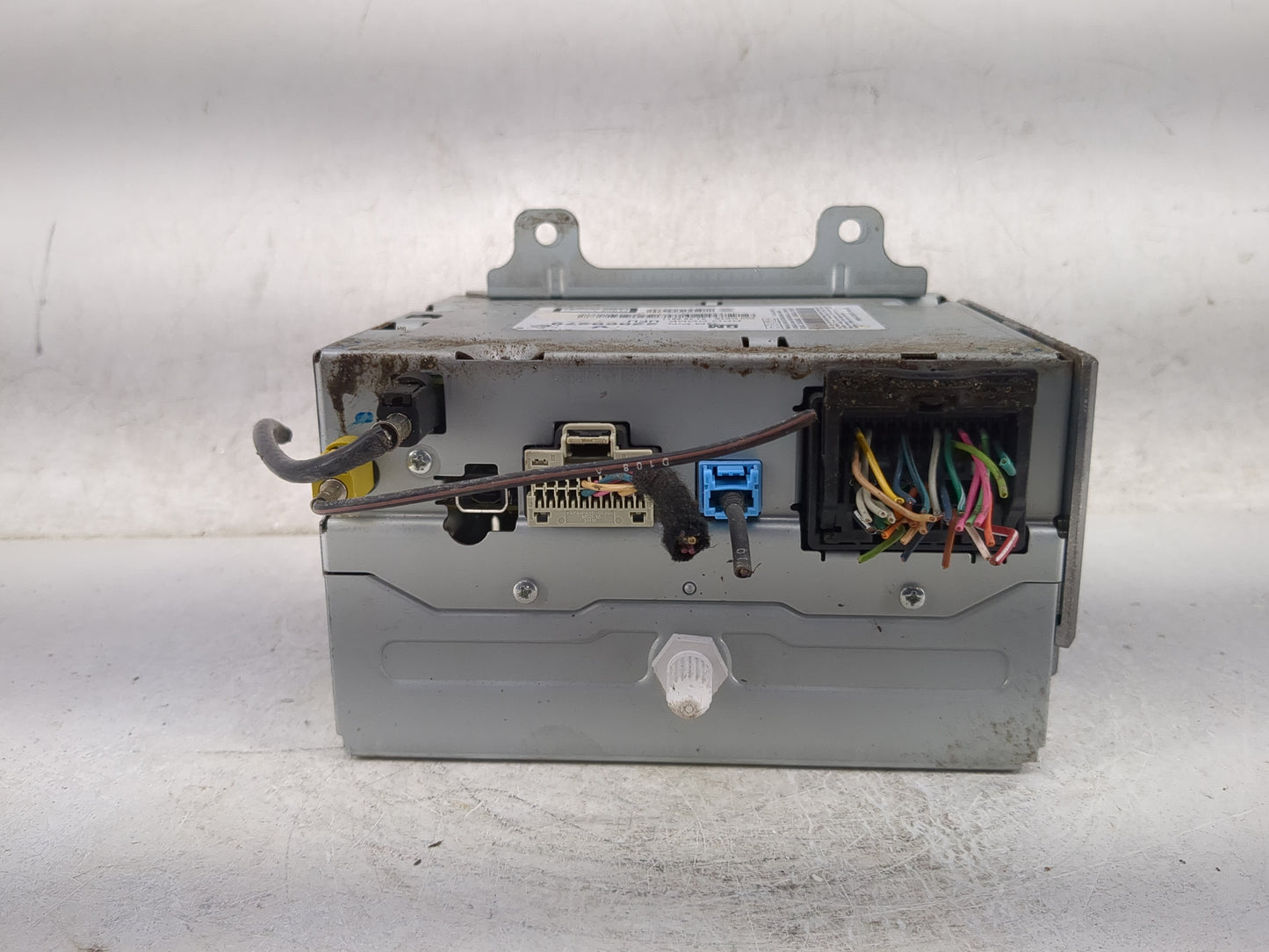 2012 Chevrolet Equinox Radio AM FM Cd Player Receiver Replacement P/N:22869279 Fits OEM Used Auto Parts - Oemusedautoparts1.