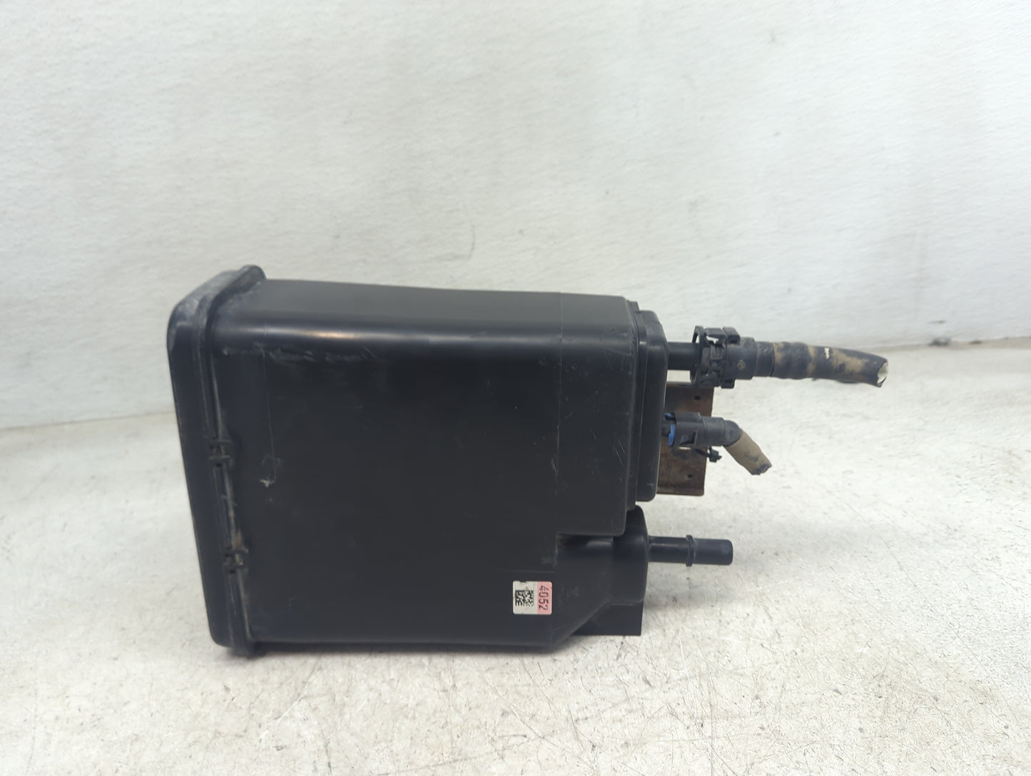 2012 Chevrolet Equinox Fuel Vapor Charcoal Canister 1479442 - Oemusedautoparts1.com