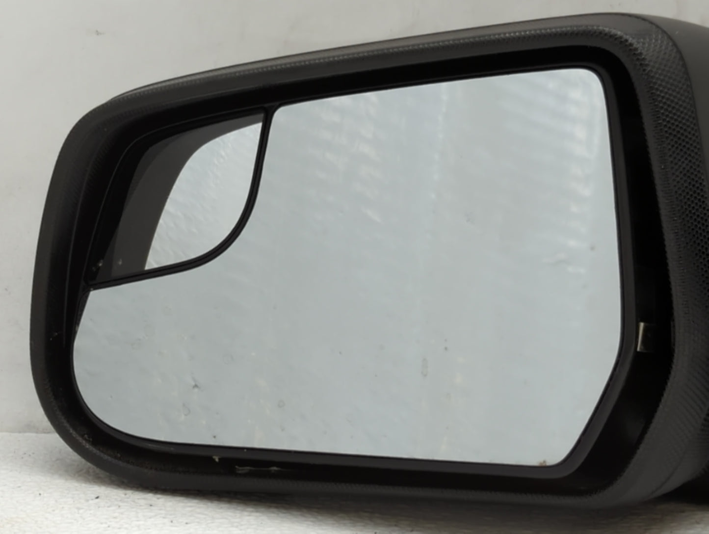 2012-2014 Chevrolet Equinox Driver Side View Mirror - Left Door Mirror OEM Used - Oemusedautoparts1.com