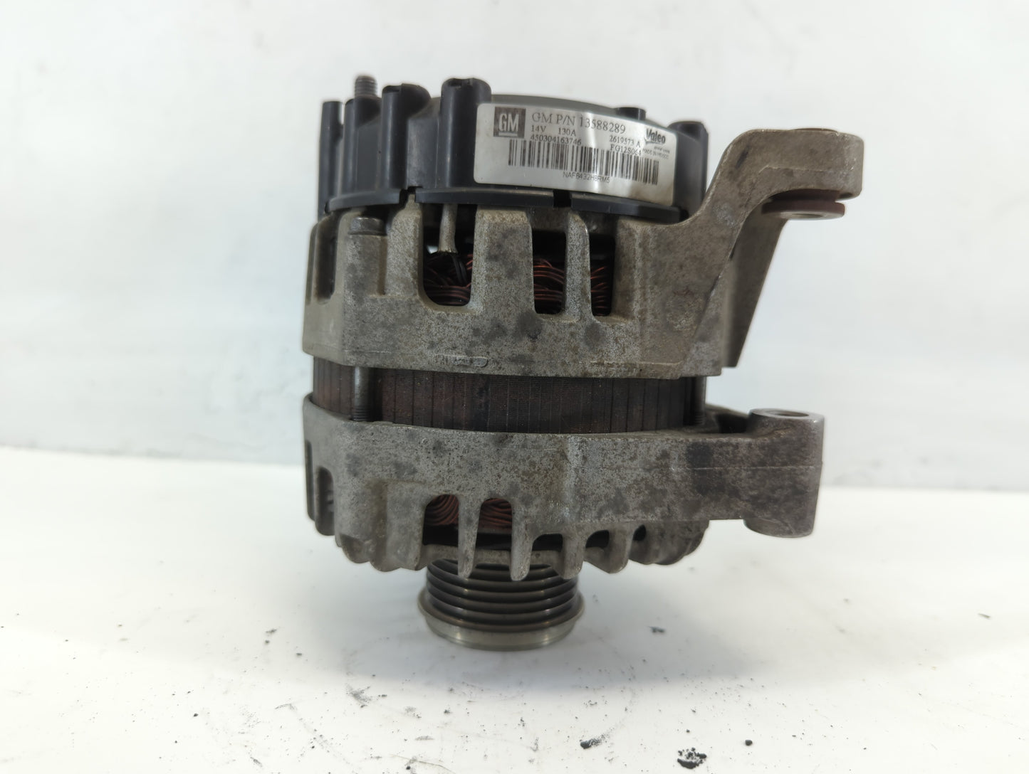 2010-2017 Chevrolet Equinox Alternator Replacement Generator Charging Assembly Engine OEM P/N:13588289 Fits OEM Used Auto Pa