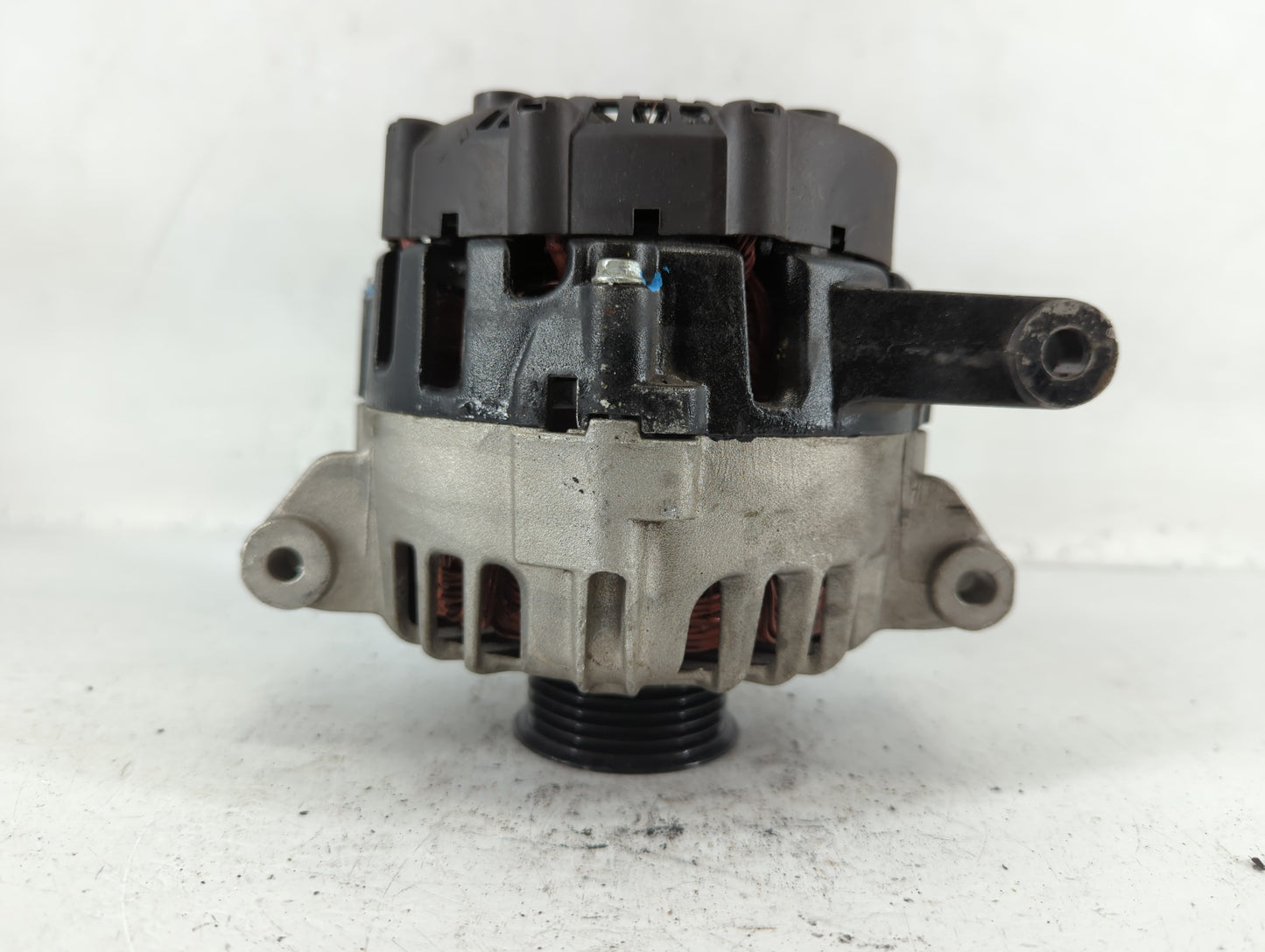 2010-2017 Chevrolet Equinox Alternator Replacement Generator Charging Assembly Engine OEM Fits OEM Used Auto Parts - Oemused