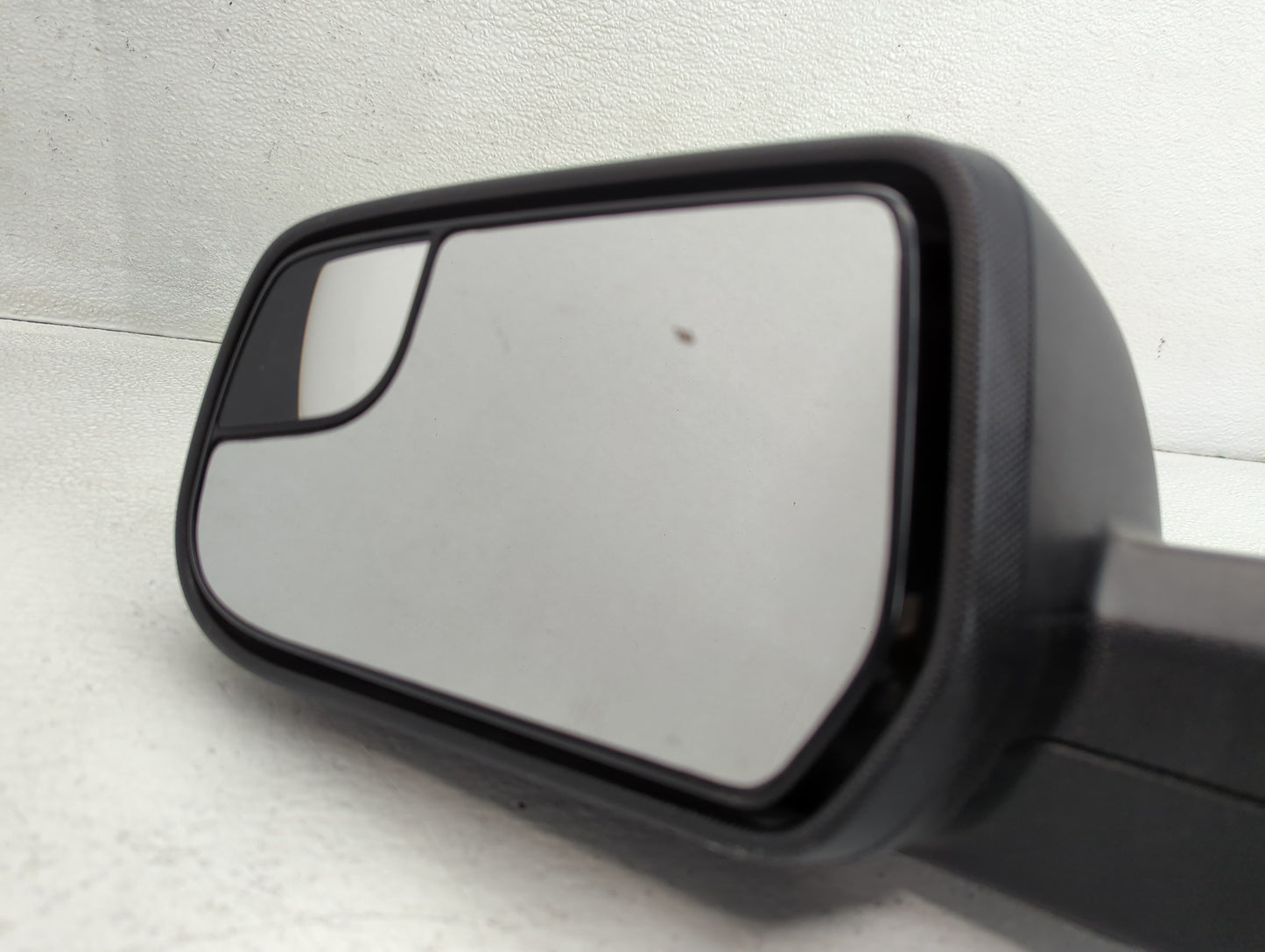 2012-2014 Chevrolet Equinox Driver Side View Mirror - Left Door Mirror OEM Used - Oemusedautoparts1.com