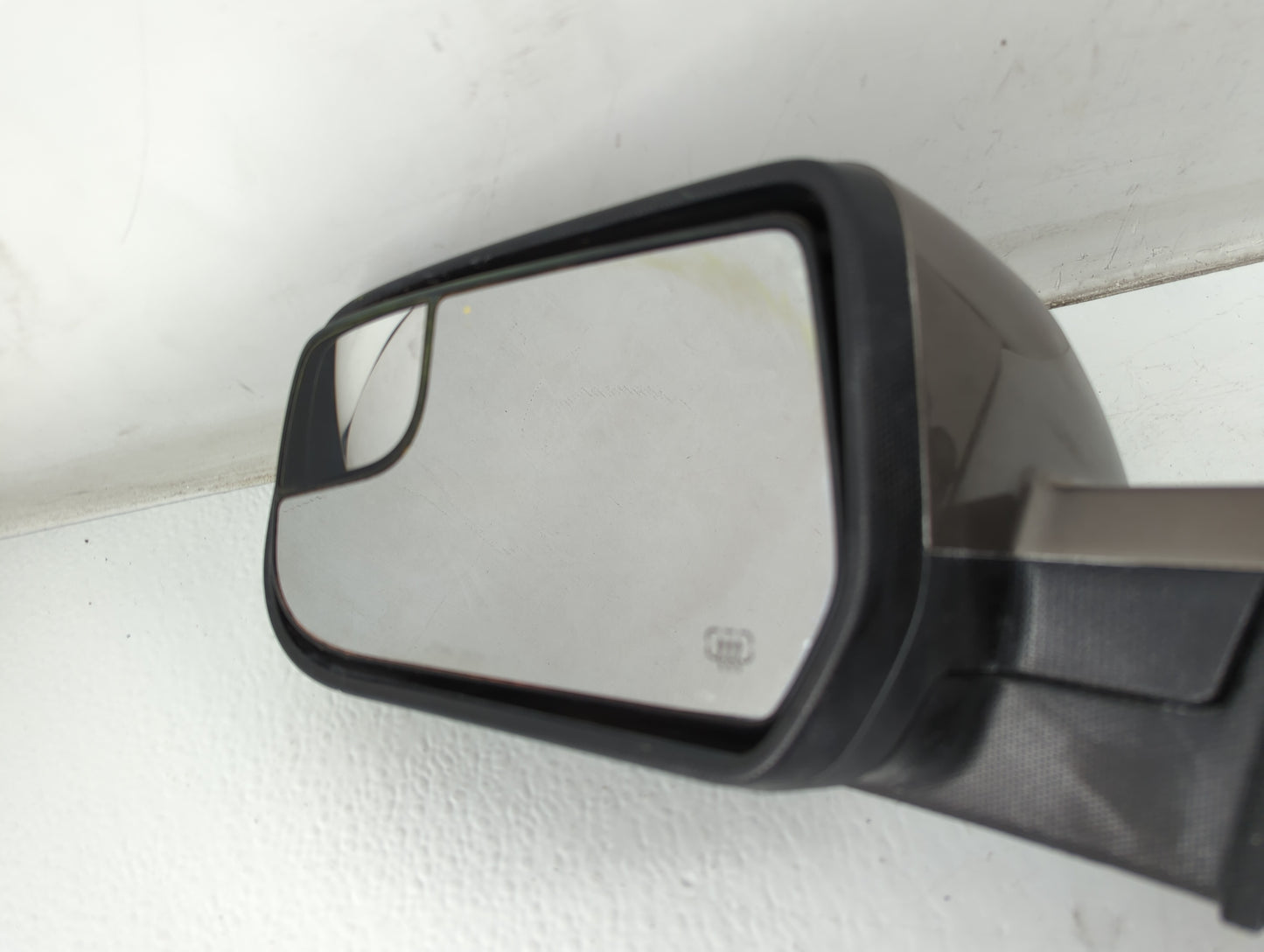 2011-2014 Chevrolet Equinox Driver Side View Mirror - Left Door Mirror OEM Used - Oemusedautoparts1.com