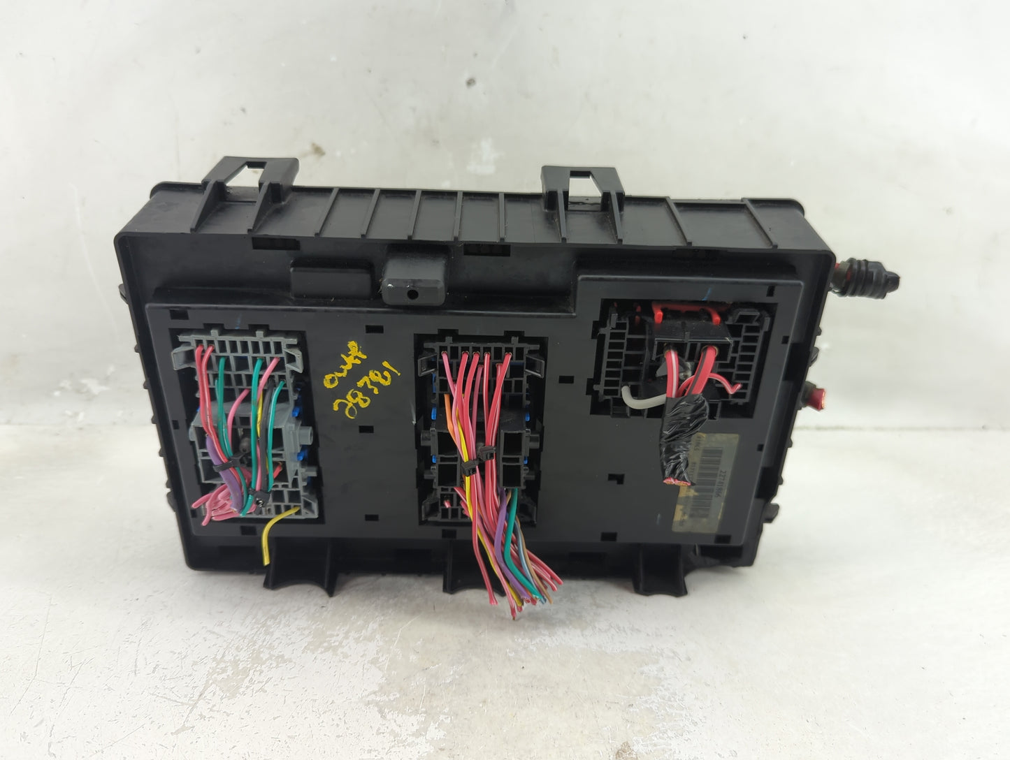 Chevrolet Express 3500 Van Body Control Module Bcm Inner Cabin Fuse Box - Oemusedautoparts1.com
