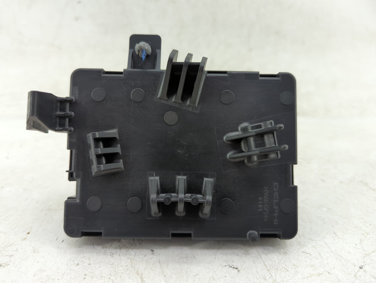 2006-2013 Chevrolet Impala Body Control Module Bcm Inner Cabin Fuse Box 896851 - Oemusedautoparts1.com