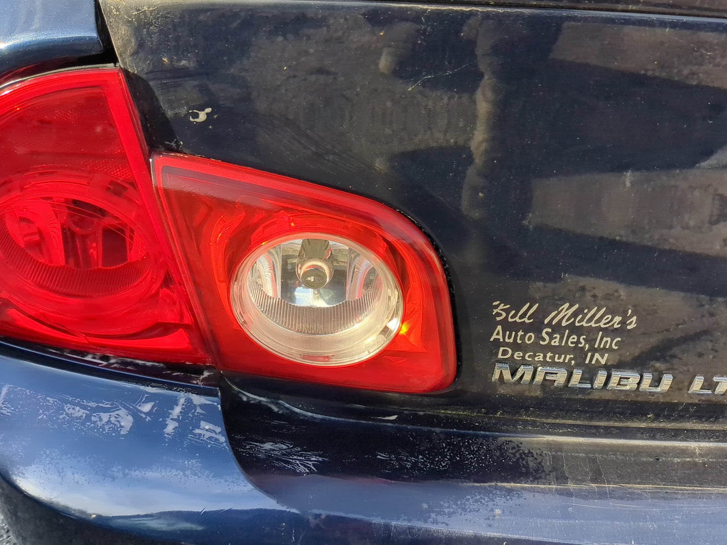 2008-2012 Chevrolet Malibu Driver Left Side Deck Lid Mounted Tail Light 1140454 - Oemusedautoparts1.com
