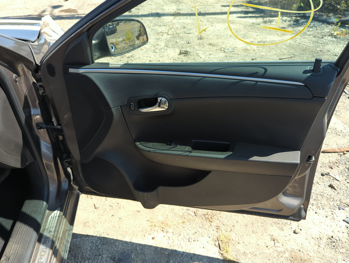 2012 Chevrolet Malibu Front Right Passenger Interior Door Panel Trim - Oemusedautoparts1.com