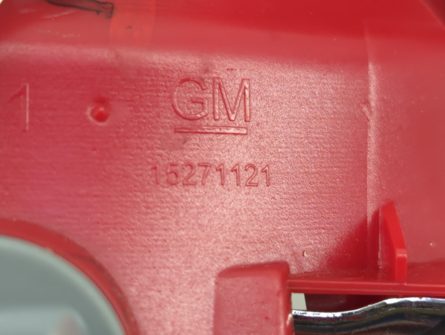 2008-2012 Chevrolet Malibu Tail Light Assembly Driver Left OEM P/N:15271121 Fits Fits 2008 2009 2010 2011 2012 OEM Used Auto