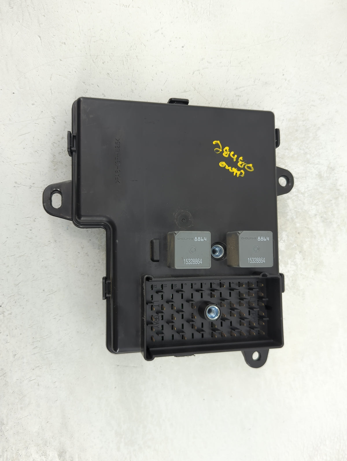 2010-2012 Chevrolet Malibu Body Control Module Bcm Inner Cabin Fuse Box 824081 - Oemusedautoparts1.com