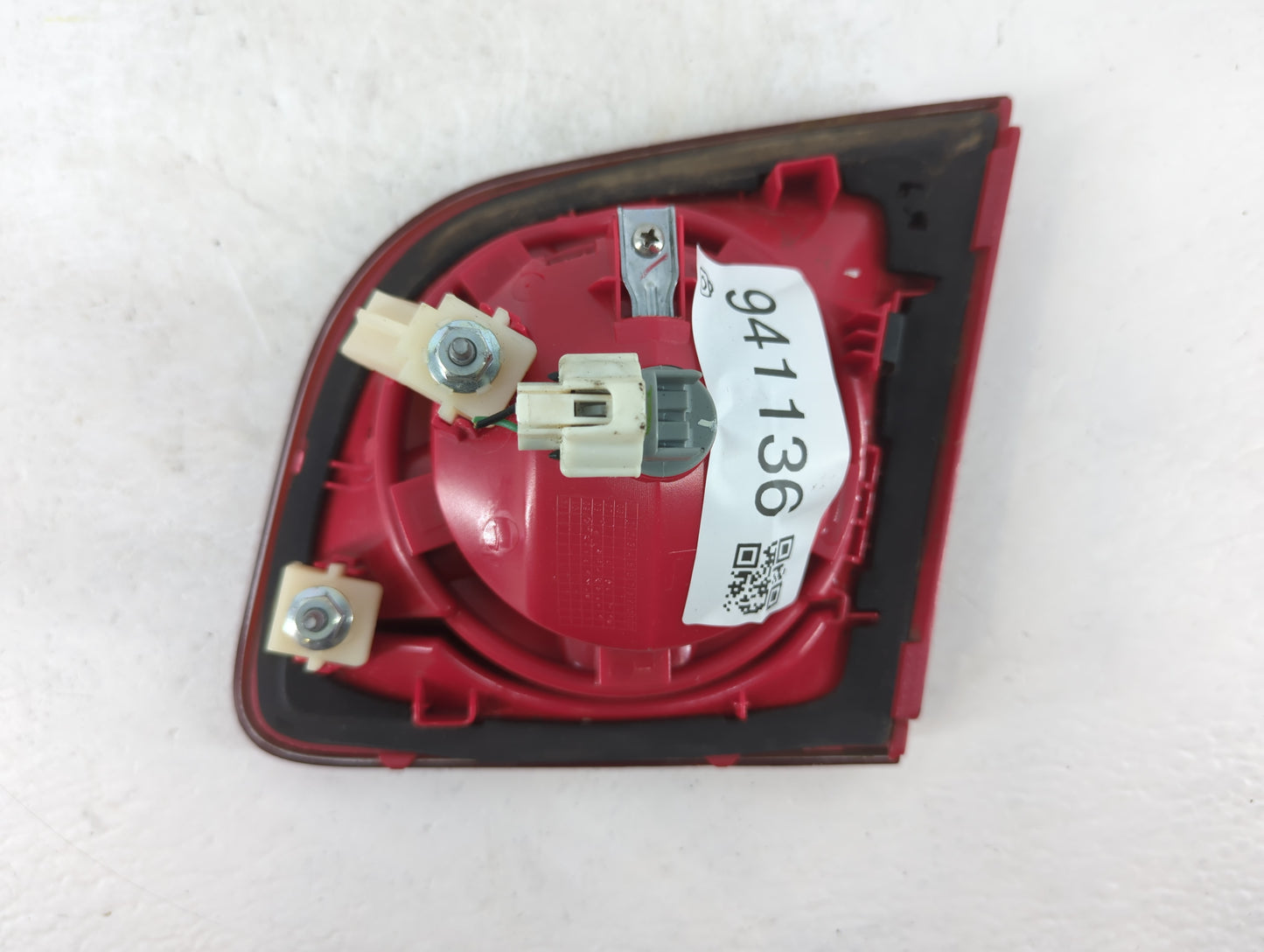 2008-2012 Chevrolet Malibu Tail Light Assembly Driver Left OEM P/N:15271120 Fits Fits 2008 2009 2010 2011 2012 OEM Used Auto