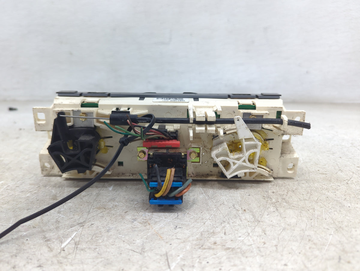 2012 Chevrolet Silverado Climate Control Module Temperature AC/Heater Replacement P/N:25841856 Fits OEM Used Auto Parts - Oe