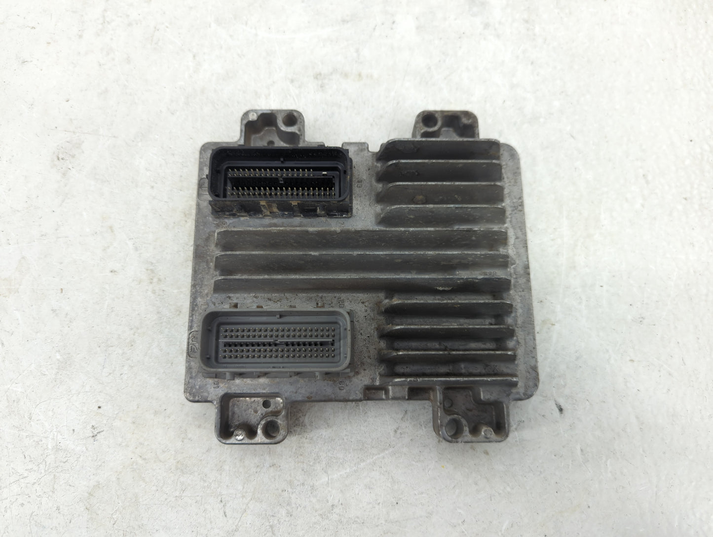2010-2013 Chevrolet Silverado 1500 PCM Engine Control Computer ECU ECM PCU OEM P/N:12653852 Fits OEM Used Auto Parts - Oemus