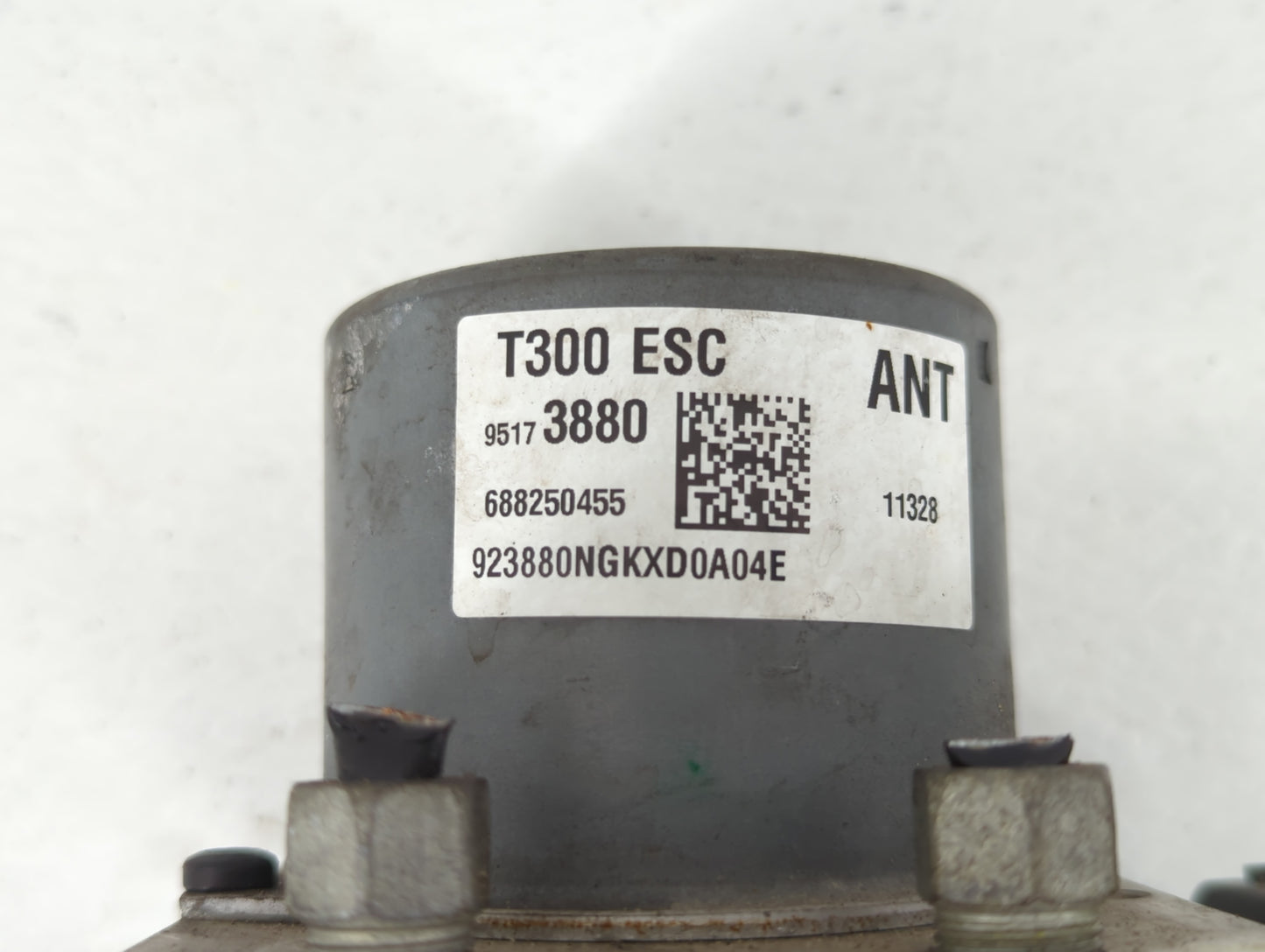 2012-2013 Chevrolet Sonic ABS Pump Control Module Replacement P/N:95173880 Fits Fits 2012 2013 OEM Used Auto Parts - Oemused