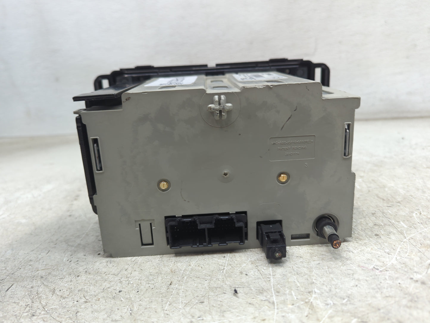 2010-2014 Chevrolet Suburban 1500 Radio AM FM Cd Player Receiver Replacement P/N:20934593 28256335 Fits OEM Used Auto Parts