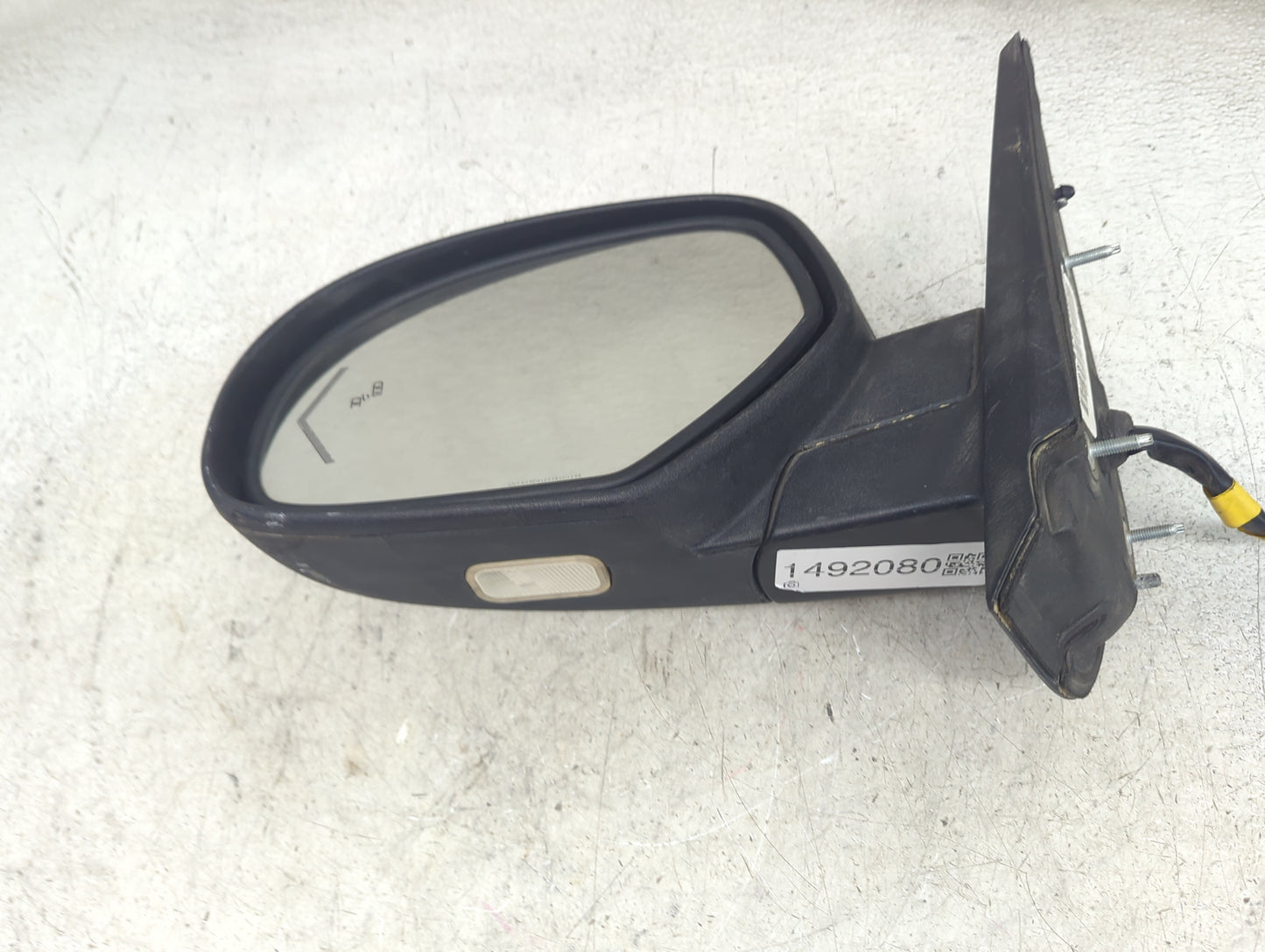 2007 Chevrolet Suburban 2500 Driver Left Side View Manual Door Mirror - Oemusedautoparts1.com