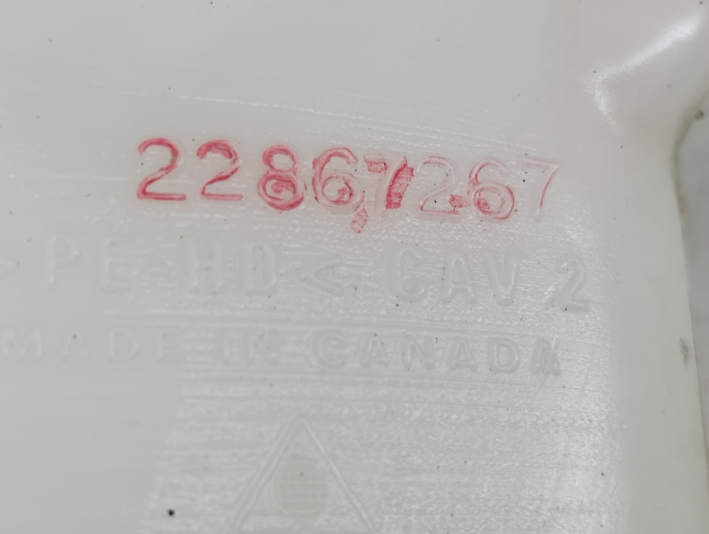 Chevrolet Traverse Windshield Washer Fluid Reservoir Bottle Oem - Oemusedautoparts1.com
