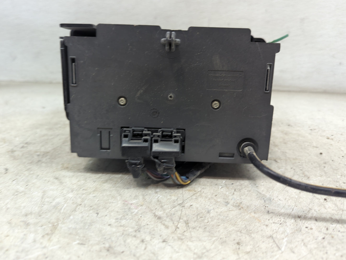 2012 Chevrolet Traverse Radio AM FM Cd Player Receiver Replacement P/N:20935116 28256336 Fits OEM Used Auto Parts - Oemuseda