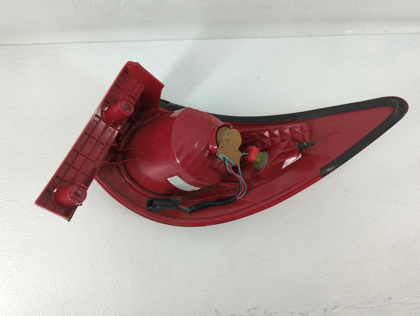 2012 Chevrolet Traverse Tail Light Assembly Driver Left OEM P/N:34T372807 Fits OEM Used Auto Parts - Oemusedautoparts1.com
