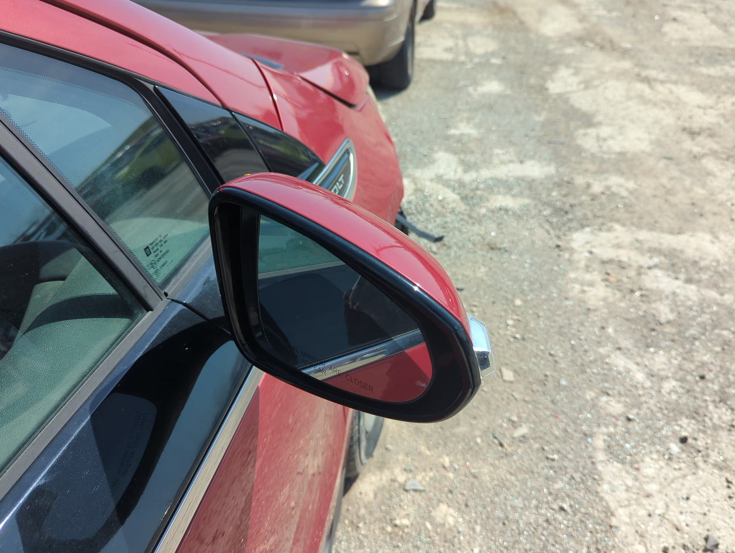 2011-2015 Chevrolet Volt Passenger Side View Mirror - Right Door Mirror OEM Used - Oemusedautoparts1.com
