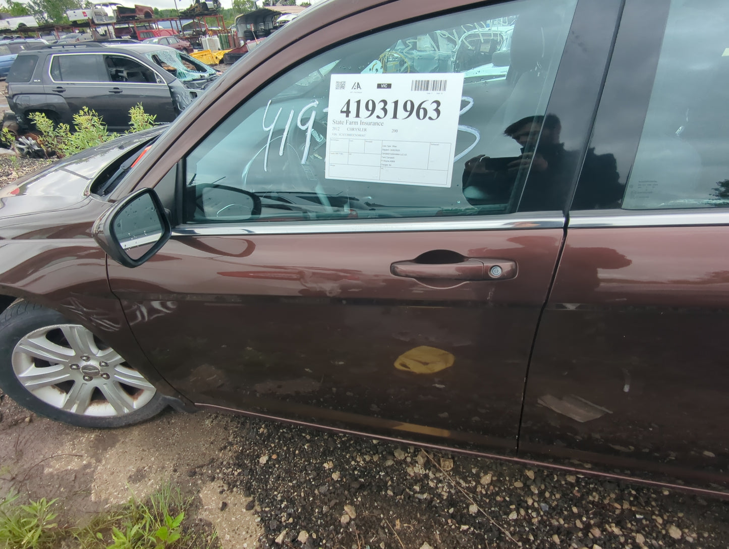 2011-2014 Chrysler 200 Driver Front Door Oem - Oemusedautoparts1.com