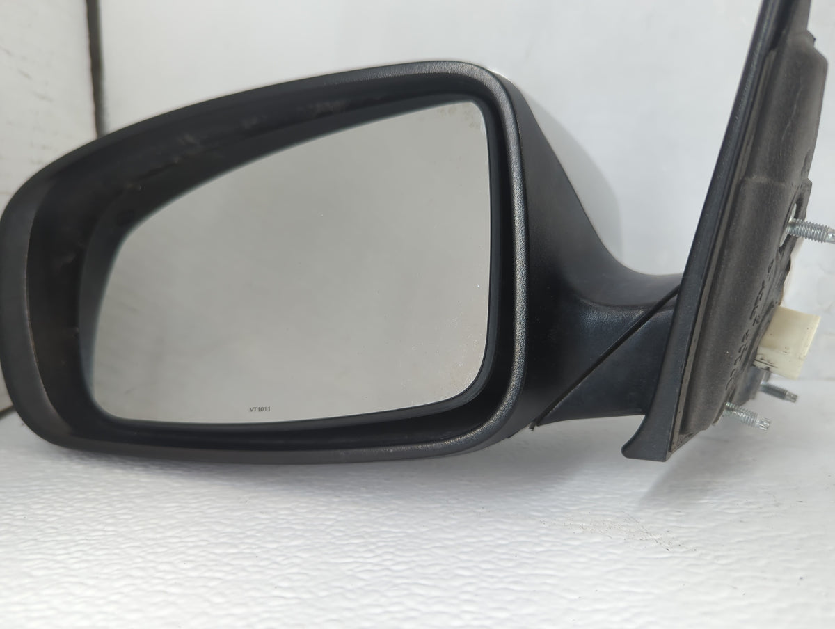 2011-2014 Chrysler 200 Driver Side View Mirror - Left Door Mirror OEM Used - Oemusedautoparts1.com