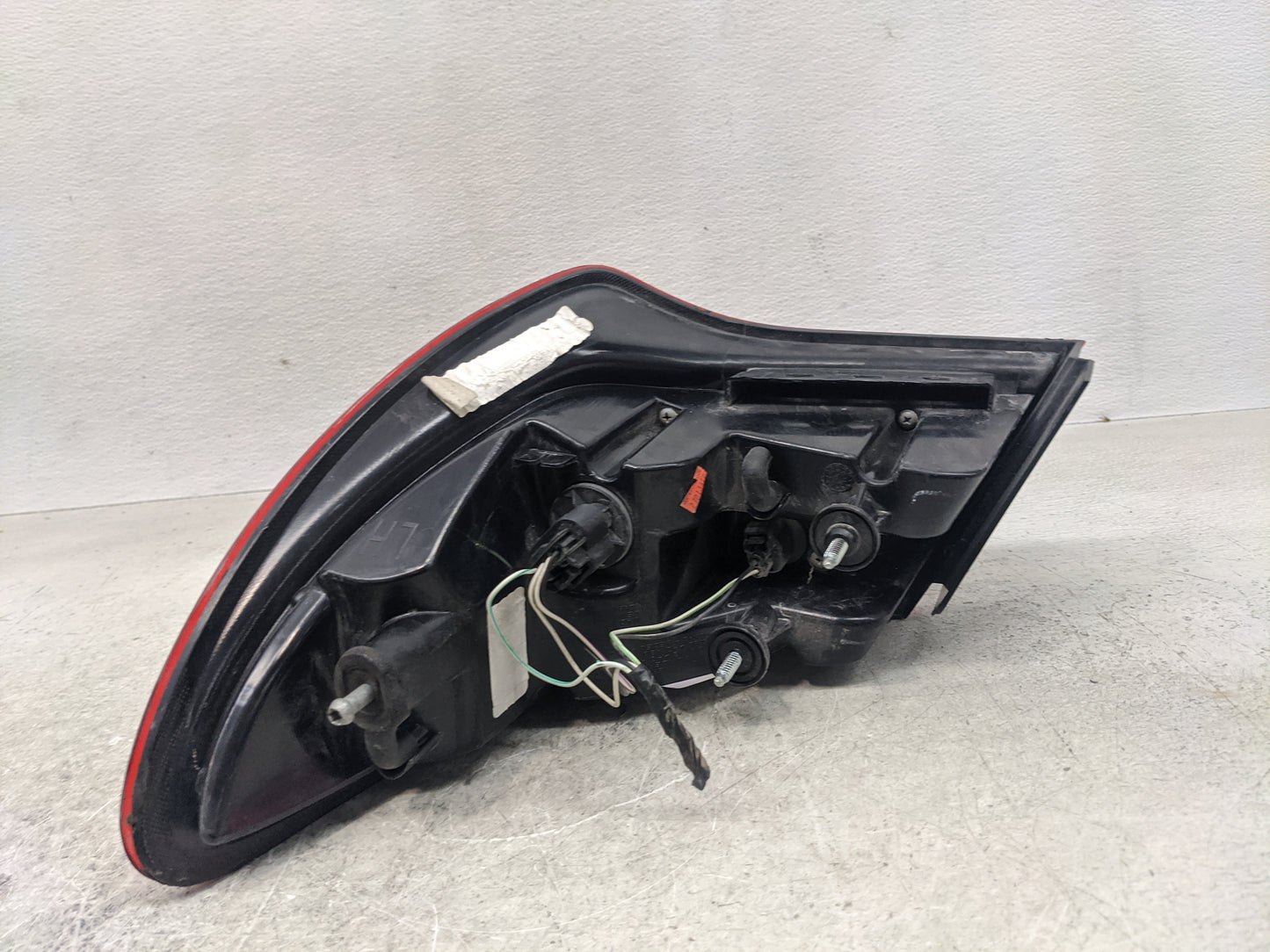 2012 Chrysler 200 Driver Left Side Deck Lid Mounted Tail Light - Oemusedautoparts1.com
