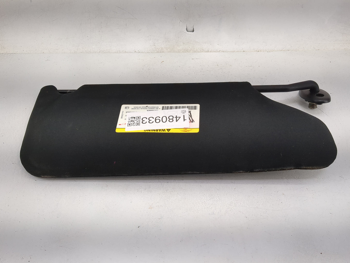 2012 Chrysler 200 Sun Visor Shade Replacement Driver Left Mirror Fits OEM Used Auto Parts - Oemusedautoparts1.com