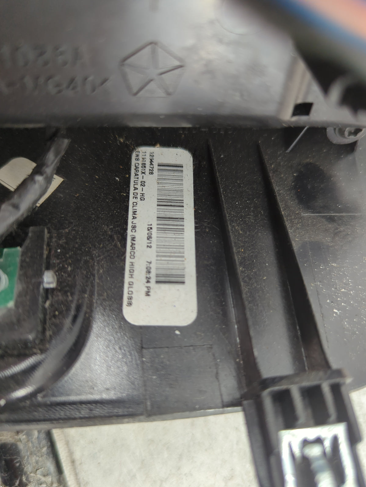 2011-2014 Chrysler 200 Climate Control Module Temperature AC/Heater Replacement P/N:55111942AE Fits OEM Used Auto Parts - Oe