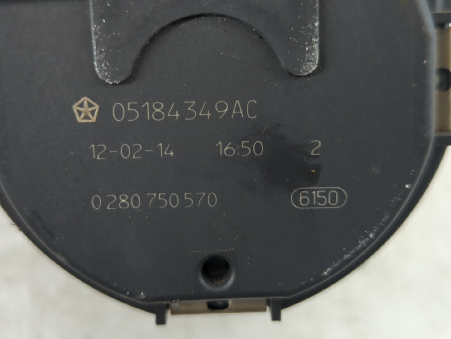 2011-2017 Chrysler 200 Throttle Body P/N:0 280 750 570 05184349AC Fits OEM Used Auto Parts - Oemusedautoparts1.com