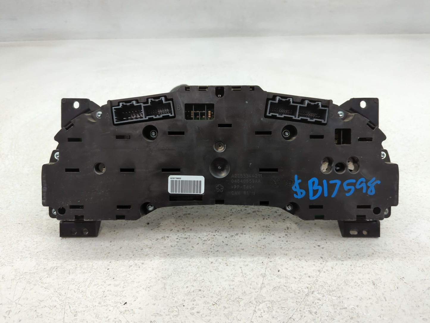 2011-2014 Chrysler 200 Instrument Cluster Speedometer Gauges P/N:P56046514AH Fits Fits 2011 2012 2013 2014 OEM Used Auto Par