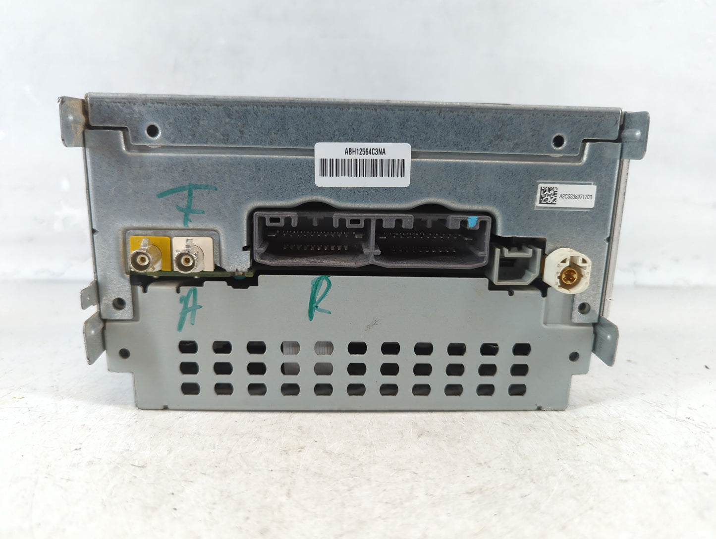 2012-2013 Chrysler 300 Radio AM FM Cd Player Receiver Replacement P/N:P05091103AB Fits Fits 2012 2013 OEM Used Auto Parts -