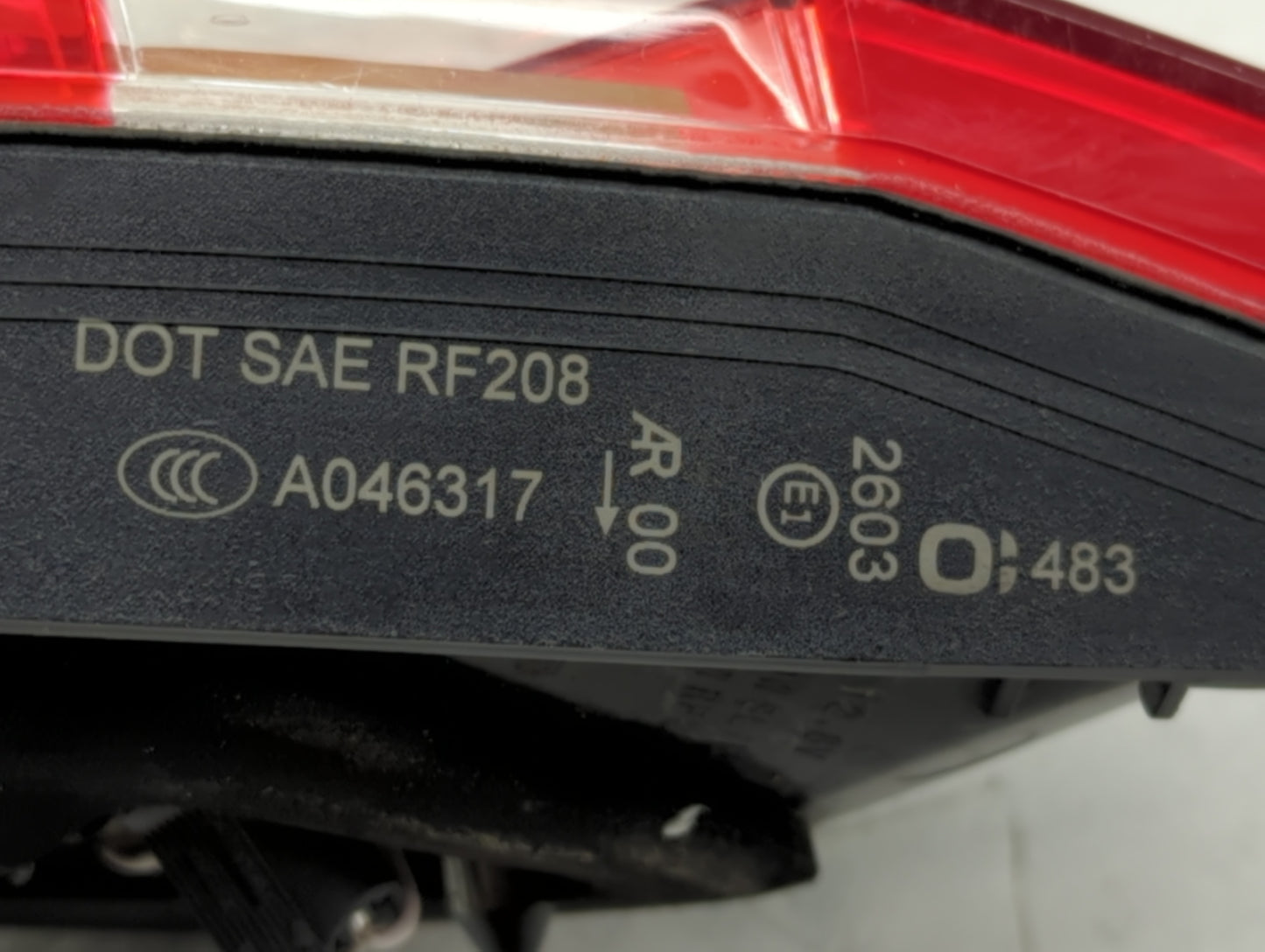 2012 Chrysler E Class Tail Light Assembly Passenger Right OEM P/N:A046317 Fits OEM Used Auto Parts - Oemusedautoparts1.com