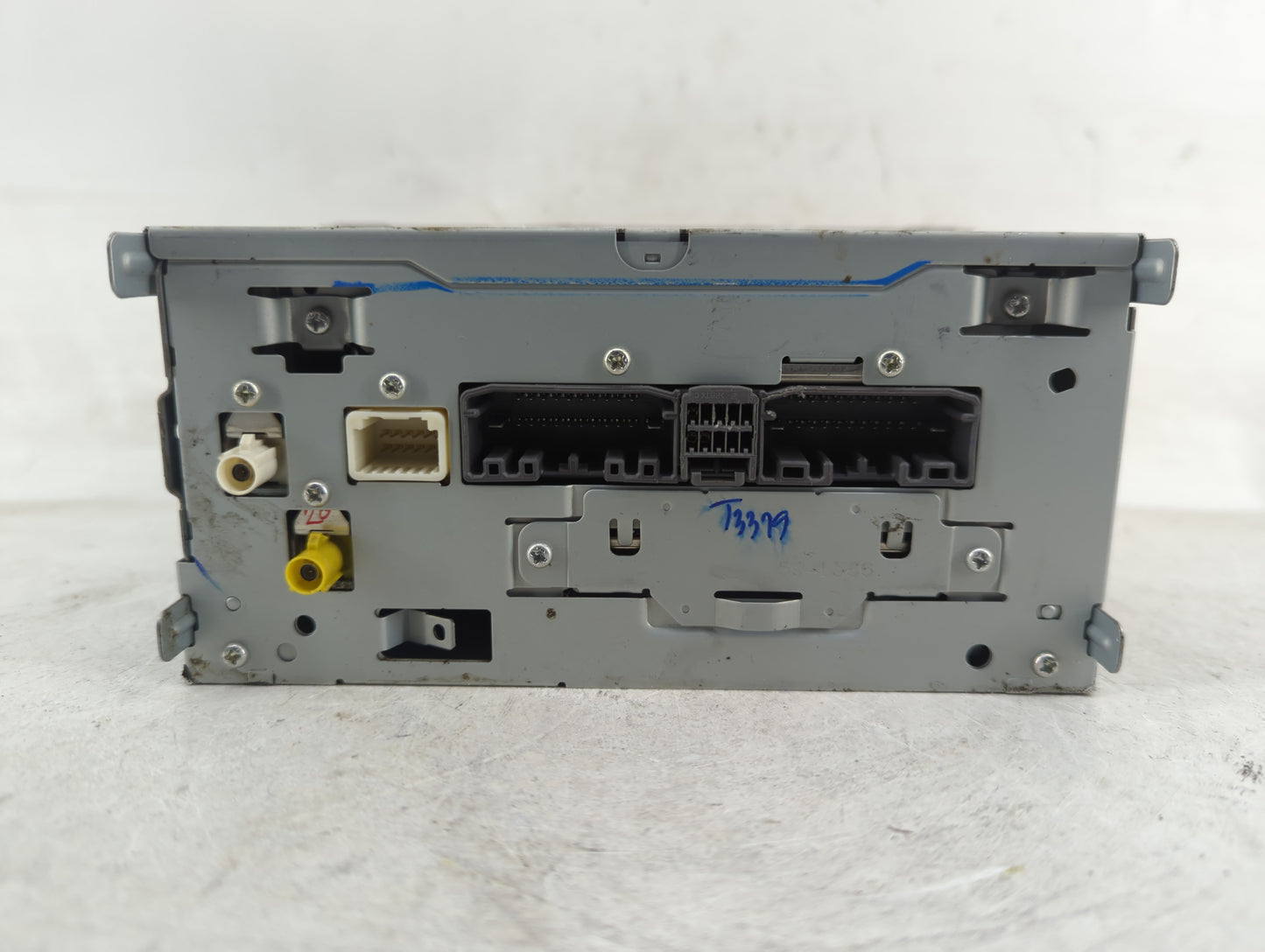 2012-2016 Chrysler Town & Country Radio AM FM Cd Player Receiver Replacement P/N:P05091201AD Fits OEM Used Auto Parts - Oemu
